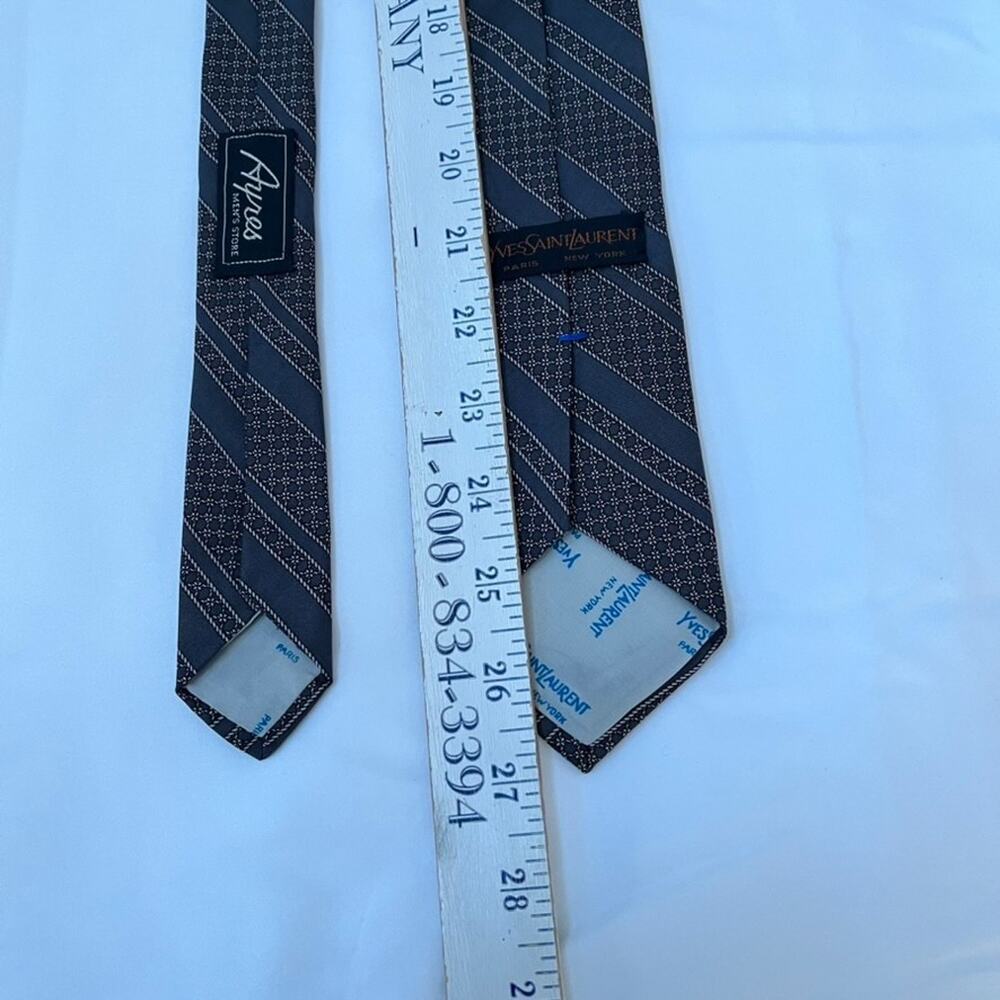 Yves Saint Laurent Mens Silk Neck Tie 54" Gray Geometric Print Wide Grey Stripes - Picture 5 of 9